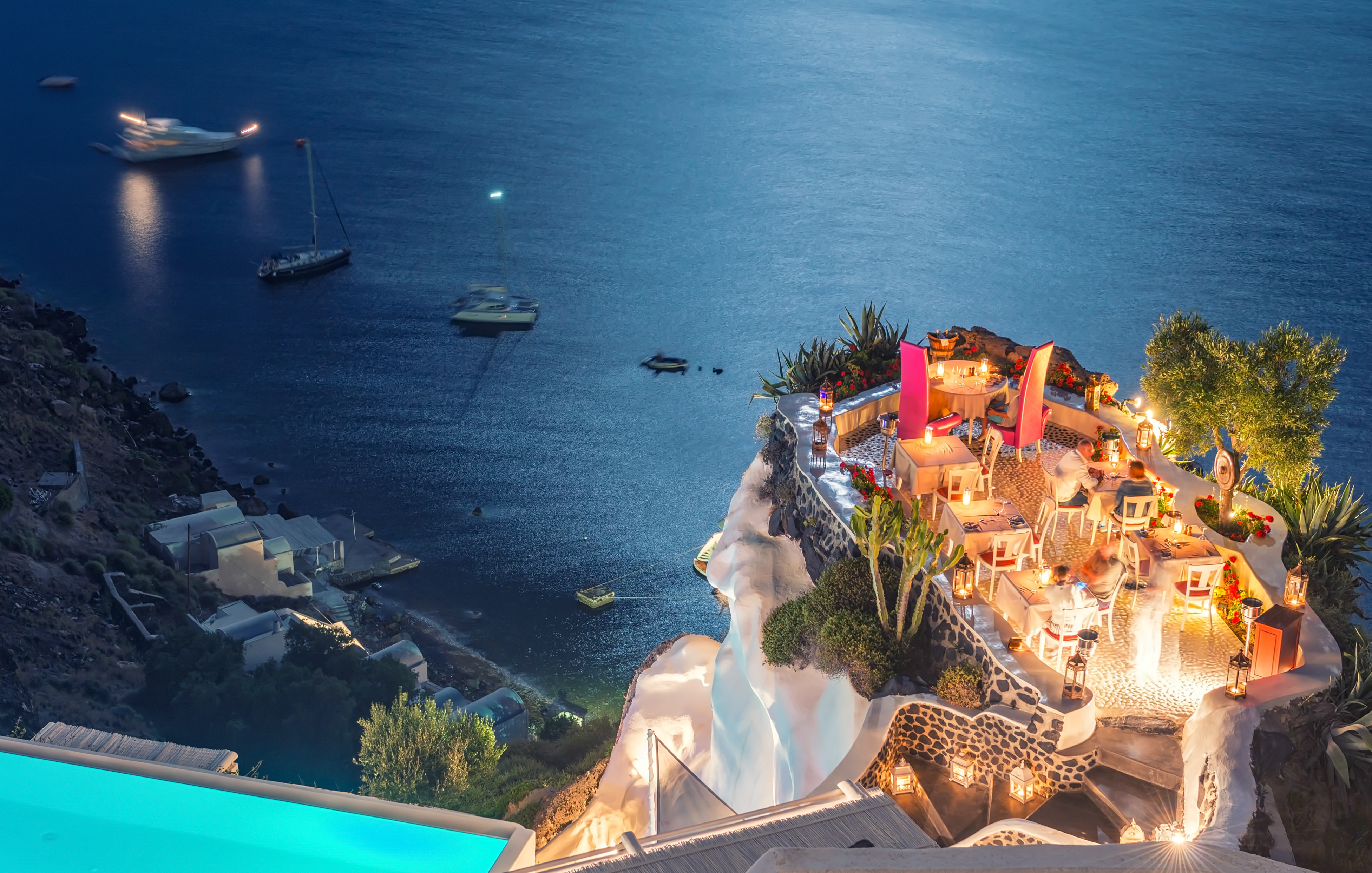 Luxury travelers spend over €8,100 in travel destinations! Greece's position in luxury travel preferences's photo